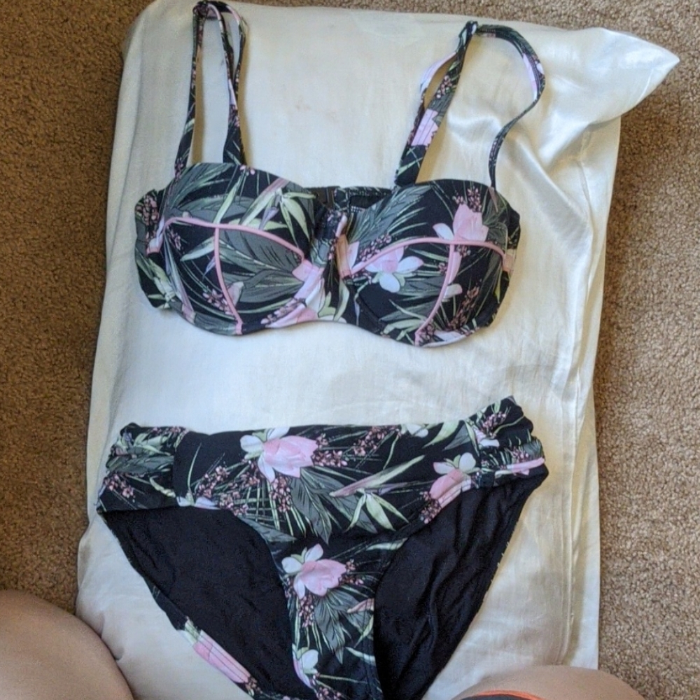 Floral bikini